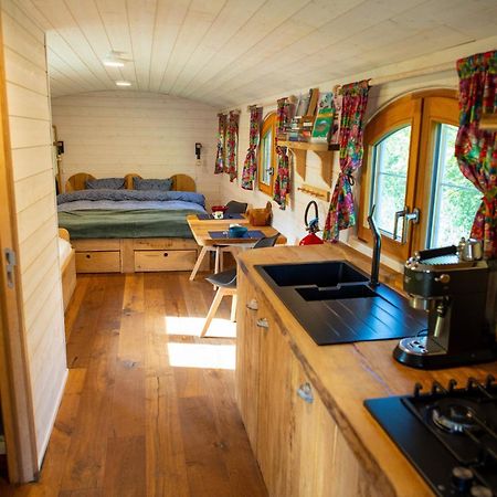 LierneuxLa Tiny House De La Bergerie别墅 外观 照片