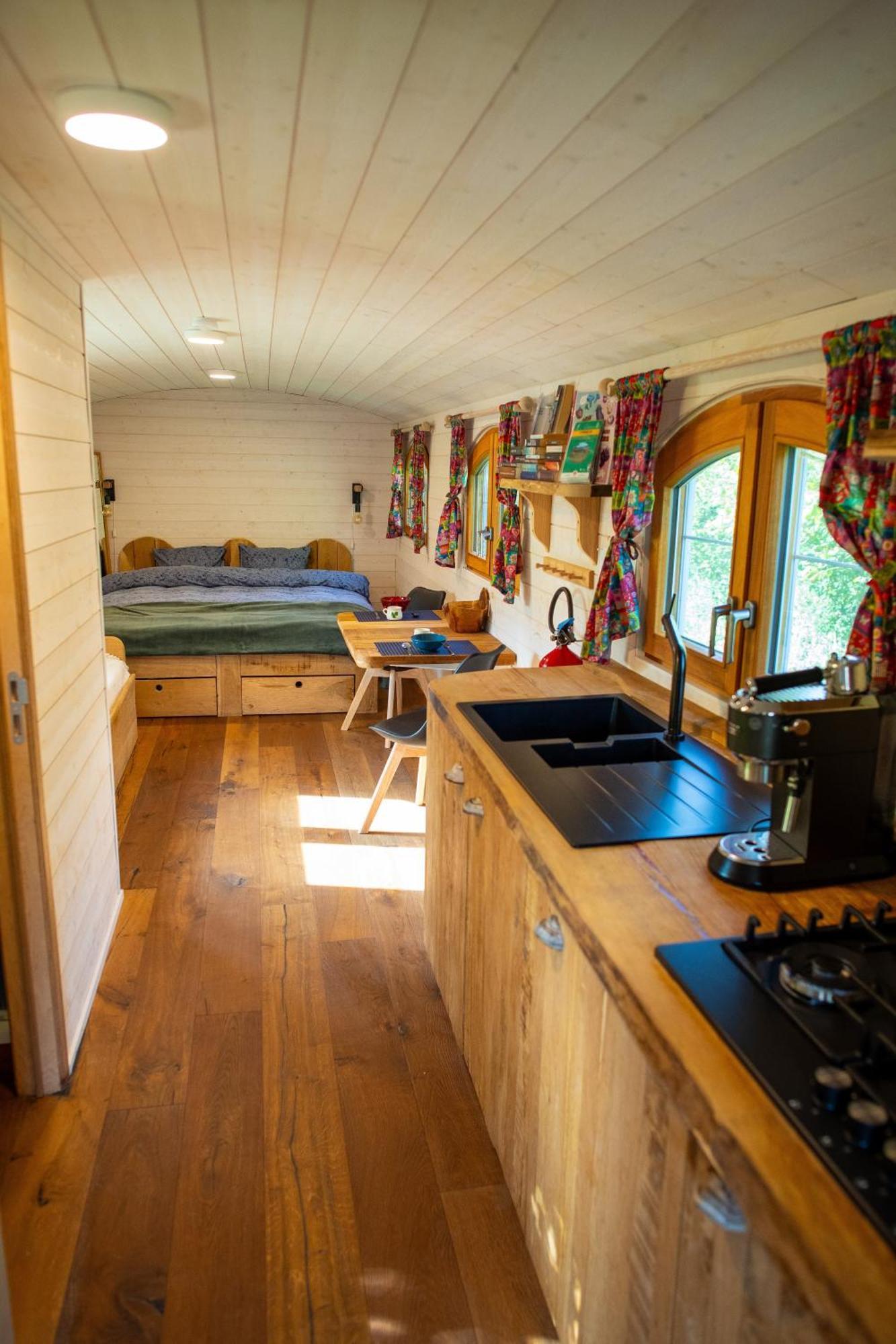 LierneuxLa Tiny House De La Bergerie别墅 外观 照片